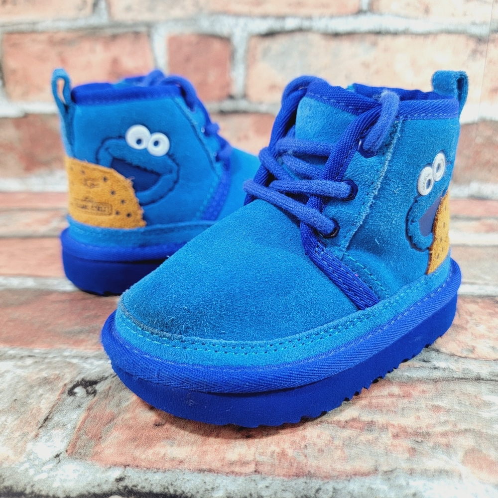 Ugg Kids Unisex Blue Sesame Street Cookie Monster Baby Boots Size 6 - Picture 3 of 12